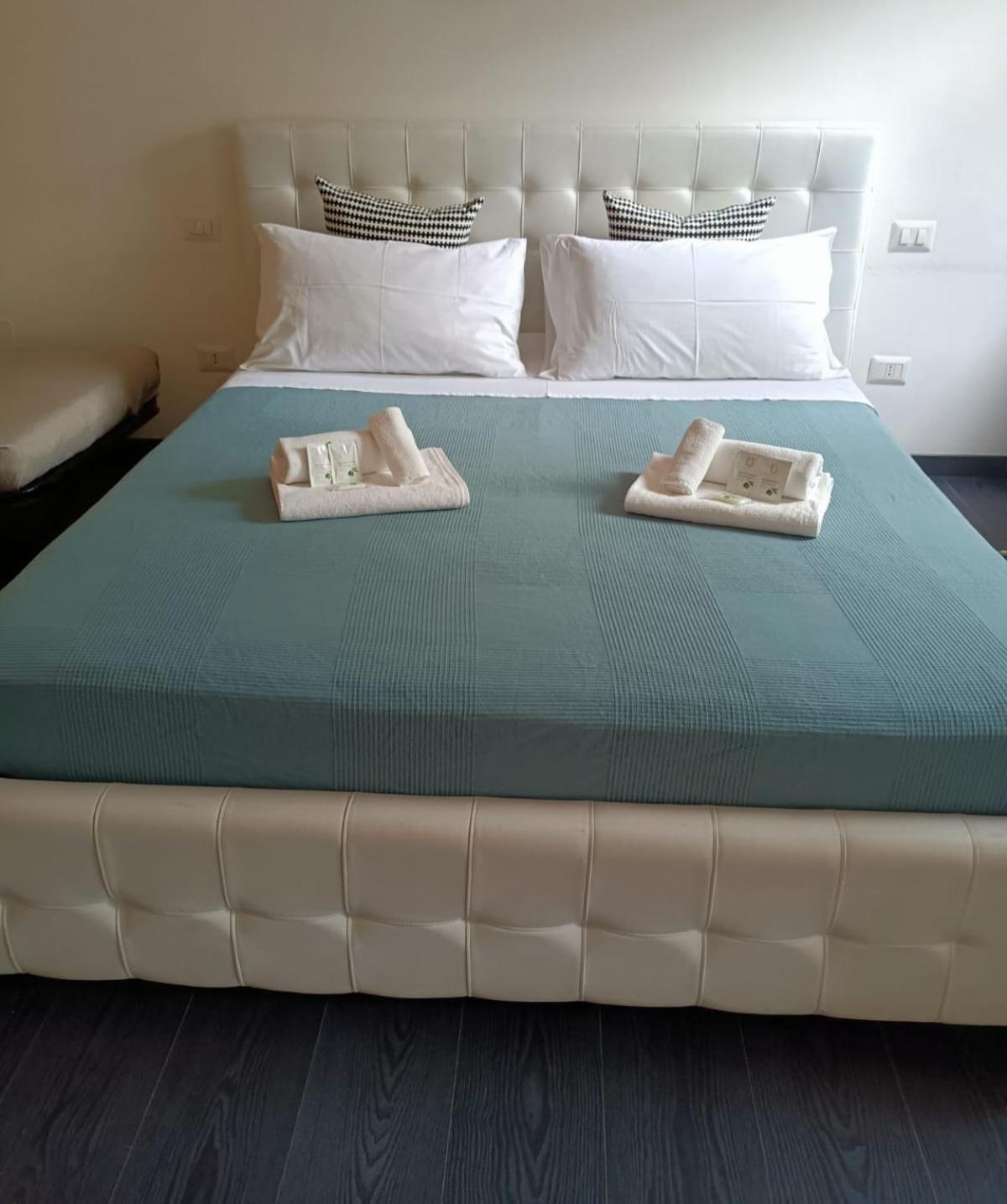 Rooms House Corso 22 روما المظهر الخارجي الصورة